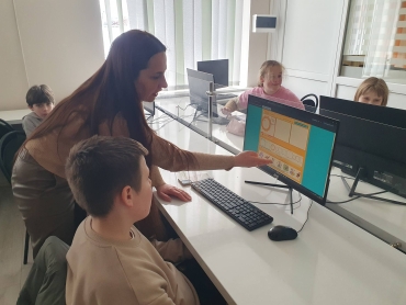 День безпечного Інтернету: Як учні Гімназії "Гармонія" опановують цифрову грамотність